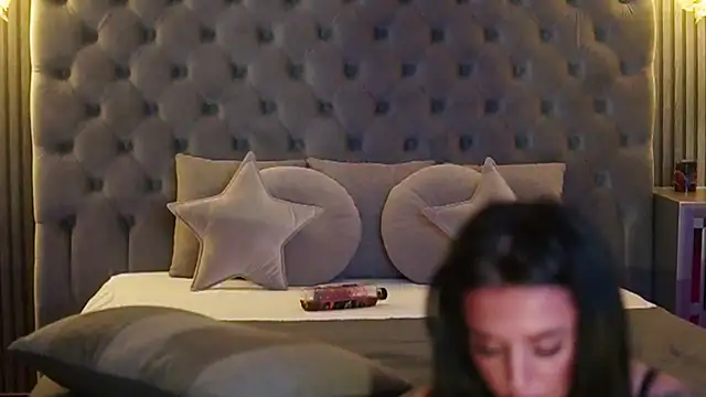 Snapshot of AmelyNoir chatting on January 30, 2025, 9:58 pm AmelyNoir online show from January 30, 2025, 9:58 pm