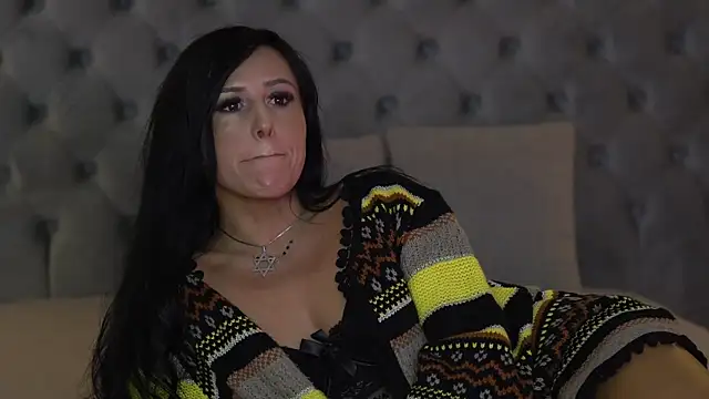 Snapshot of AmelyNoir chatting on November 24, 2025, 2:39 pm AmelyNoir online show from November 24, 2025, 2:39 pm