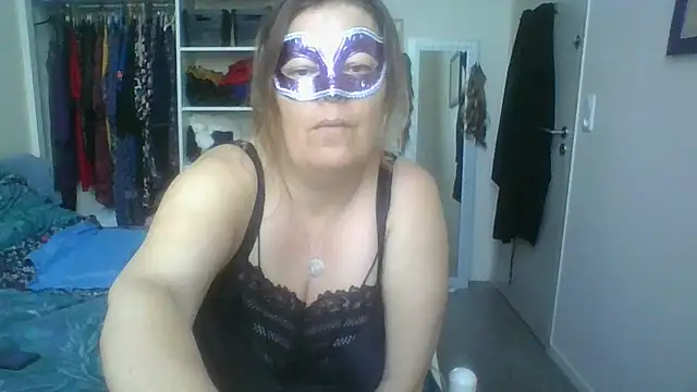 Snapshot of blueblush chatting on February 21, 2025, 7:56 am blueblush online show from February 21, 2025, 7:56 am