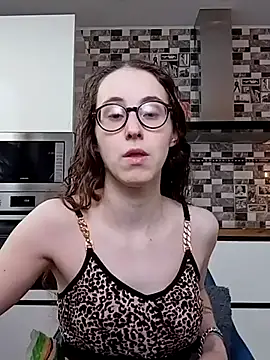 MartiniiSelenna online show from March 10, 2025, 6:38 am