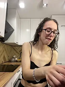 MartiniiSelenna online show from September 19, 2025, 5:53 am