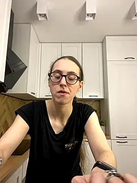 MartiniiSelenna online show from November 27, 2025, 6:48 am