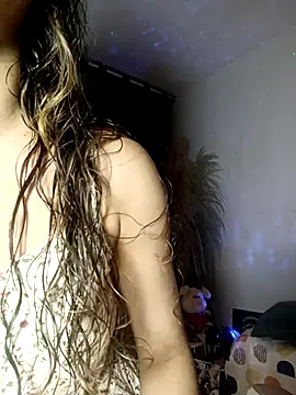 Snapshot of lovely_kitt chatting on October 31, 2025, 1:39 am lovely kitt online show from October 31, 2025, 1:39 am