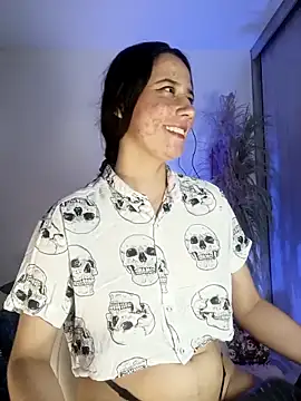 Snapshot of lovely_kitt chatting on November 11, 2025, 1:27 am lovely kitt online show from November 11, 2025, 1:27 am