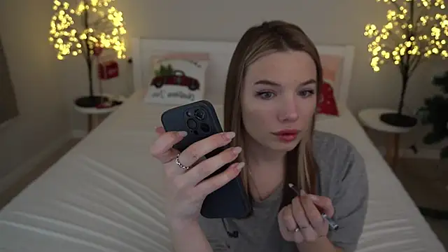 IceDanielles online show from December 29, 2024, 2:31 pm