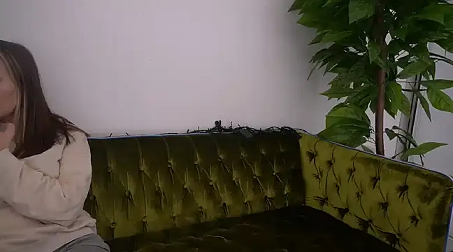 IceDanielles online show from January 9, 2025, 6:36 pm