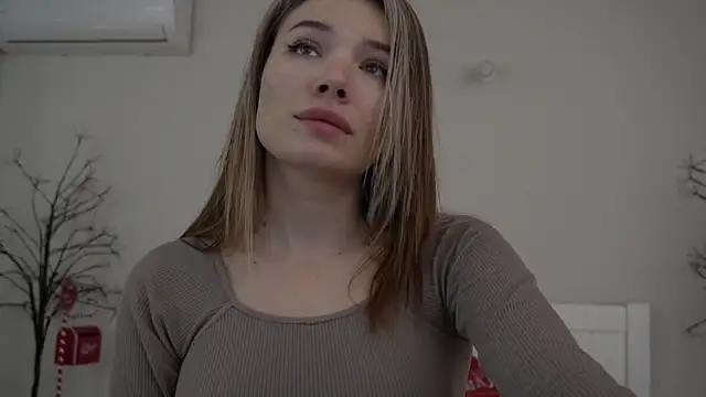 IceDanielles online show from February 9, 2025, 8:44 am