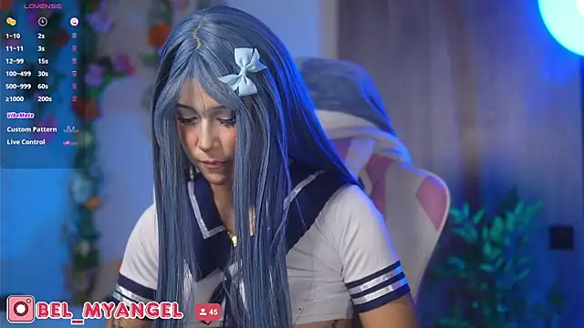 Snapshot of Bella-Franco chatting on October 30, 2025, 8:31 pm Bella-Franco online show from October 30, 2025, 8:31 pm