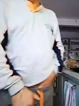 Snapshot of MATTIS11 chatting on December 31, 2024, 8:15 am MATTIS11 online show from December 31, 2024, 8:15 am