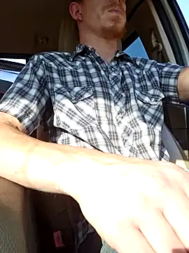 Snapshot of REDHAMMER_ chatting on September 30, 2025, 8:47 pm REDHAMMER  online show from September 30, 2025, 8:47 pm