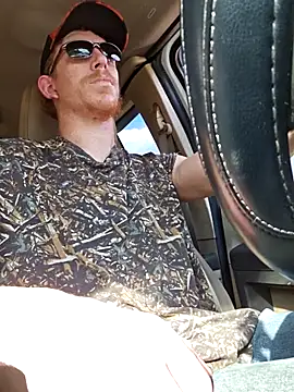 Snapshot of REDHAMMER_ chatting on October 1, 2025, 8:15 pm REDHAMMER  online show from October 1, 2025, 8:15 pm