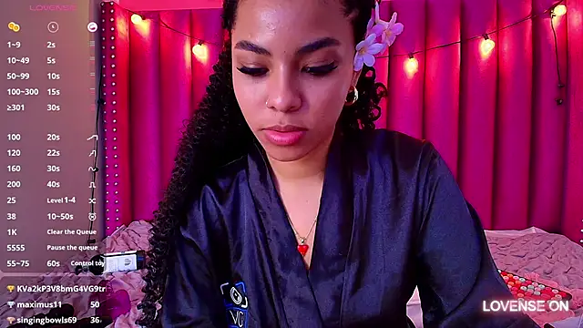 Snapshot of littleebonny chatting on February 19, 2025, 7:48 pm littleebonny online show from February 19, 2025, 7:48 pm