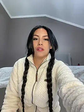 Snapshot of shaarebaare chatting on December 17, 2024, 10:11 pm shaarebaare online show from December 17, 2024, 10:11 pm