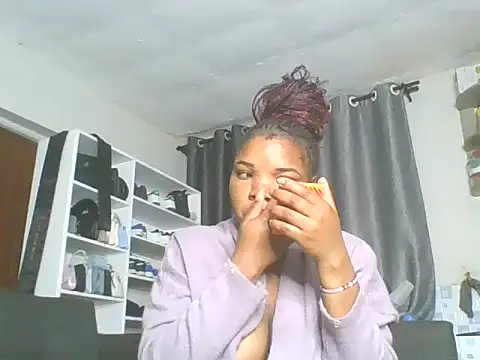 Snapshot of sweet_bigclit chatting on November 23, 2025, 3:50 am sweet bigclit online show from November 23, 2025, 3:50 am