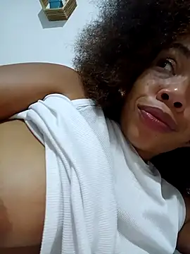 isabellehaynes online show from February 28, 2025, 5:48 am