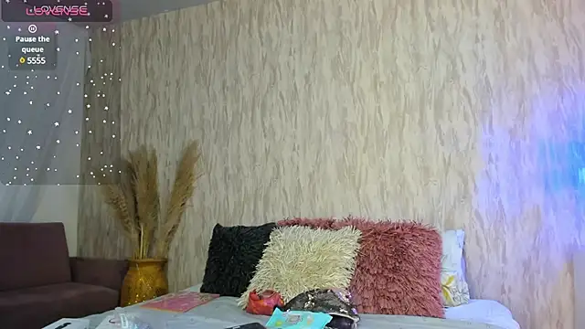 Snapshot of emily_parkerr chatting on February 1, 2025, 2:13 pm emily parkerr online show from February 1, 2025, 2:13 pm