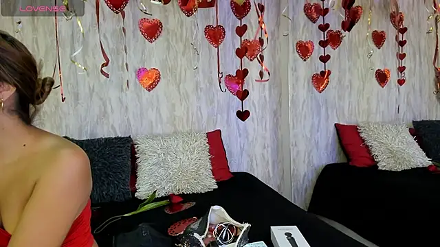 Snapshot of emily_parkerr chatting on February 12, 2025, 1:06 pm emily parkerr online show from February 12, 2025, 1:06 pm