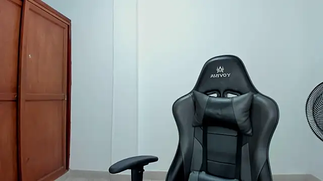 avellanatammy online show from November 21, 2025, 3:16 am