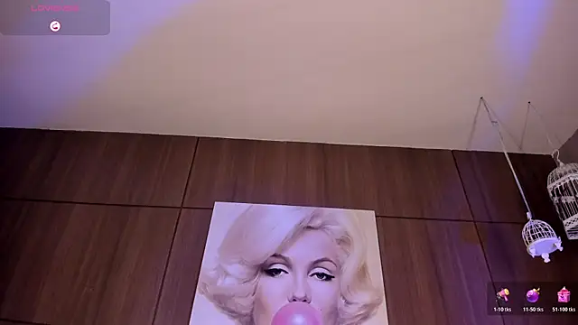 AgattaDuque online show from December 16, 2025, 11:10 pm