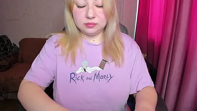 Milafoxxxy online show from November 17, 2025, 5:46 am