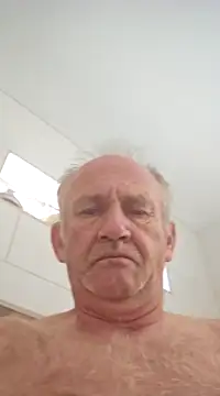 Snapshot of den-rock4u chatting on February 9, 2025, 7:09 pm den-rock4u online show from February 9, 2025, 7:09 pm