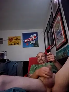 Snapshot of den-rock4u chatting on March 7, 2025, 1:51 pm den-rock4u online show from March 7, 2025, 1:51 pm