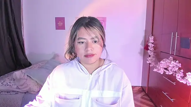 StephaniFox online show from September 25, 2025, 12:03 am