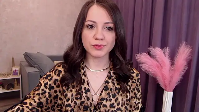 SusanMorado online show from November 7, 2025, 6:02 am