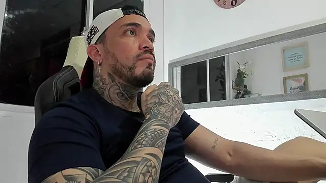 Angel sex latin online show from January 1, 2025, 9:17 am