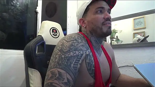 Angel sex latin online show from March 18, 2025, 6:36 am