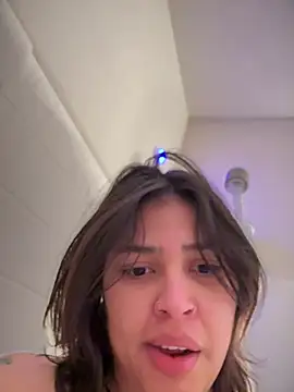 Snapshot of miacanela_xo chatting on January 25, 2025, 6:12 am miacanela xo online show from January 25, 2025, 6:12 am