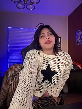 Snapshot of miacanela_xo chatting on January 28, 2025, 3:57 am miacanela xo online show from January 28, 2025, 3:57 am