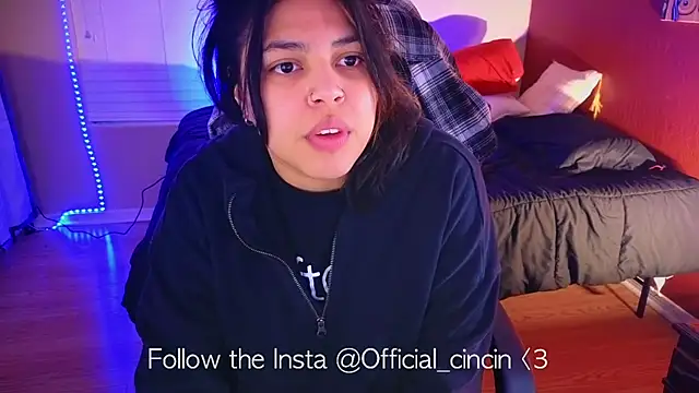 Snapshot of miacanela_xo chatting on February 1, 2025, 1:02 am miacanela xo online show from February 1, 2025, 1:02 am