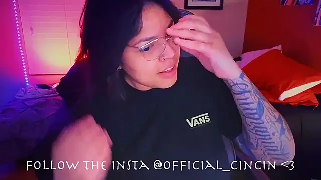 Snapshot of miacanela_xo chatting on February 8, 2025, 2:15 am miacanela xo online show from February 8, 2025, 2:15 am