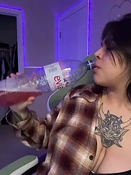 Snapshot of miacanela_xo chatting on February 11, 2025, 6:51 am miacanela xo online show from February 11, 2025, 6:51 am