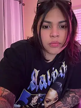 Snapshot of miacanela_xo chatting on February 15, 2025, 7:49 am miacanela xo online show from February 15, 2025, 7:49 am