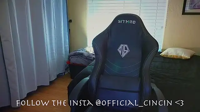 Snapshot of miacanela_xo chatting on February 16, 2025, 12:19 am miacanela xo online show from February 16, 2025, 12:19 am