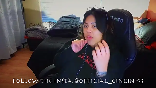 Snapshot of miacanela_xo chatting on February 17, 2025, 12:54 am miacanela xo online show from February 17, 2025, 12:54 am