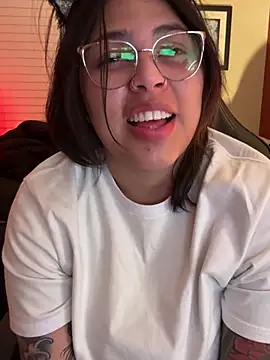 Snapshot of miacanela_xo chatting on February 25, 2025, 4:35 am miacanela xo online show from February 25, 2025, 4:35 am