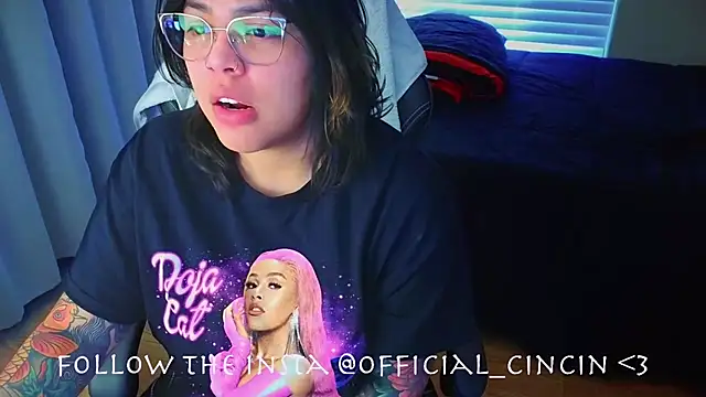 Snapshot of miacanela_xo chatting on February 27, 2025, 12:21 am miacanela xo online show from February 27, 2025, 12:21 am