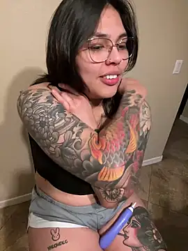 Snapshot of miacanela_xo chatting on March 11, 2025, 7:15 am miacanela xo online show from March 11, 2025, 7:15 am