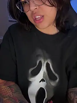 Snapshot of miacanela_xo chatting on March 18, 2025, 8:58 am miacanela xo online show from March 18, 2025, 8:58 am