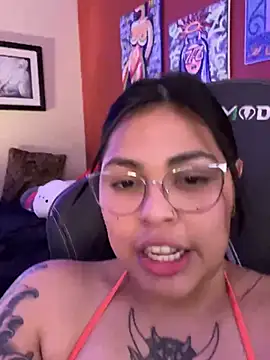 Snapshot of miacanela_xo chatting on March 22, 2025, 4:14 am miacanela xo online show from March 22, 2025, 4:14 am