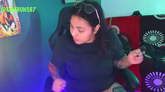 Snapshot of miacanela_xo chatting on October 5, 2025, 12:42 am miacanela xo online show from October 5, 2025, 12:42 am