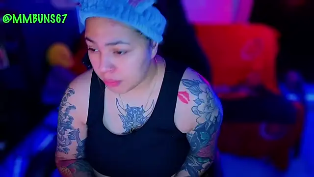 Snapshot of miacanela_xo chatting on October 16, 2025, 12:11 am miacanela xo online show from October 16, 2025, 12:11 am