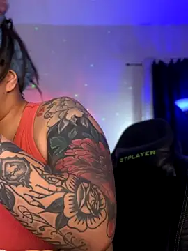 Snapshot of miacanela_xo chatting on November 10, 2025, 1:15 am miacanela xo online show from November 10, 2025, 1:15 am