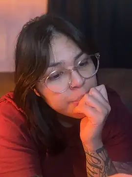 Snapshot of miacanela_xo chatting on November 17, 2025, 4:29 am miacanela xo online show from November 17, 2025, 4:29 am