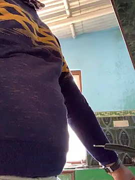 Snapshot of SweetFatBoy chatting on January 25, 2025, 3:19 am SweetFatBoy online show from January 25, 2025, 3:19 am