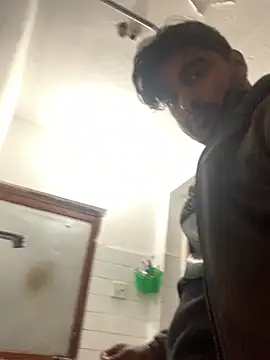 Snapshot of SweetFatBoy chatting on January 28, 2025, 5:24 pm SweetFatBoy online show from January 28, 2025, 5:24 pm