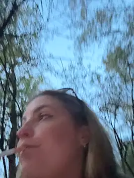 Snapshot of LiliMorganxxx chatting on October 22, 2025, 4:40 pm LiliMorganxxx online show from October 22, 2025, 4:40 pm